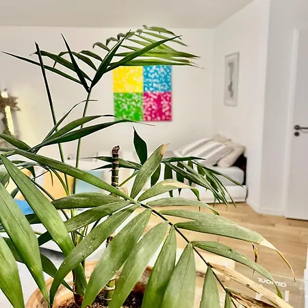 Bright Cozy & Chic 2 Min Paris Apartment