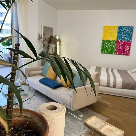 Apartment Bright Cozy & Chic 2 Min Paris